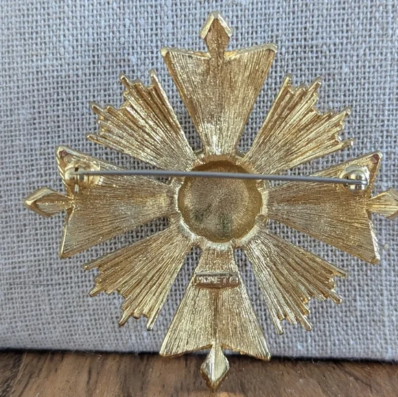 Vintage Monet Maltese Cross Brooch – Gold Tone Statement Pin - Picture 3 of 3